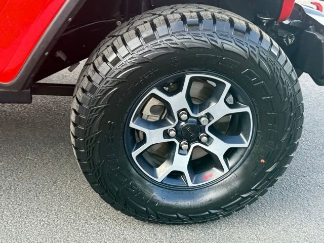 Used 2022 Jeep Wrangler Unlimited Rubicon w/ LED Lighting Group AWD/4WD image 28