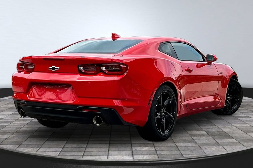 Used 2022 Chevrolet Camaro LT w/ Technology Package RWD image 6