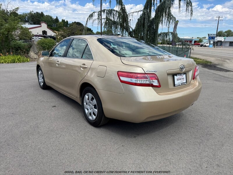 Used 2011 Toyota Camry LE FWD image 5
