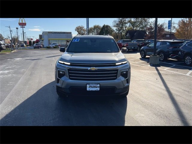 Certified 2024 Chevrolet Traverse LT w/ Trailering Package image 3