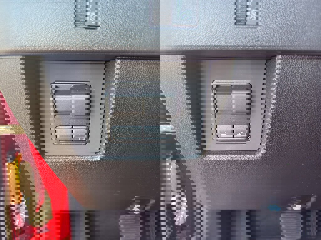 New 2026 GMC Canyon Elevation w/ Convenience Package image 18