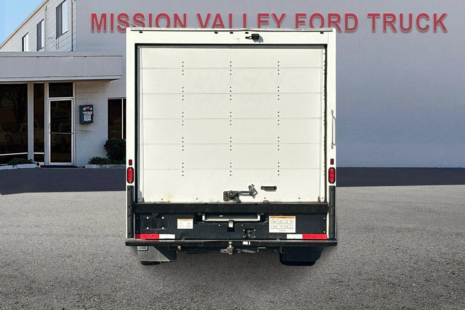 Used 2022 Ford E-350 and Econoline 350 Super Duty RWD image 5
