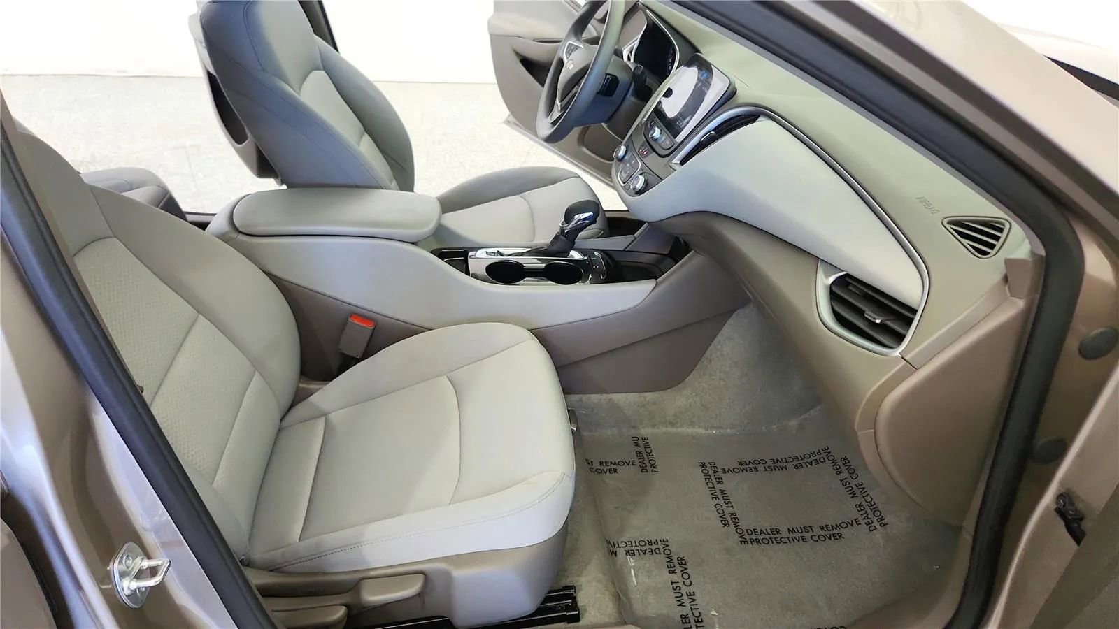 Used 2025 Chevrolet Malibu LS FWD image 35