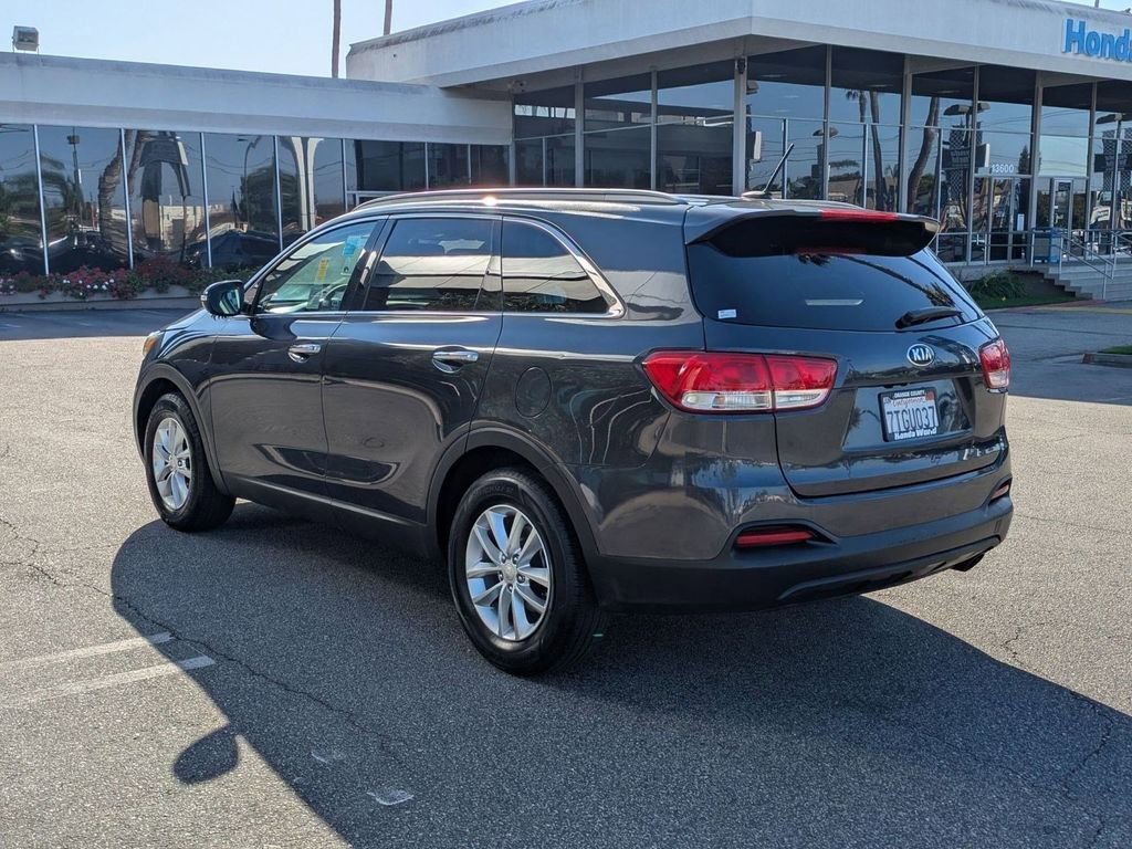 Used 2016 Kia Sorento LX image 6
