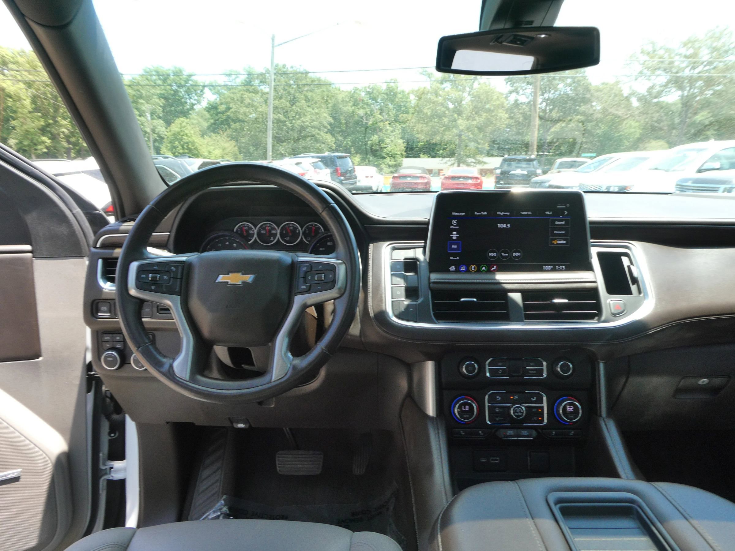 Used 2021 Chevrolet Suburban LT w/ Rear Media and Nav Package AWD/4WD image 15