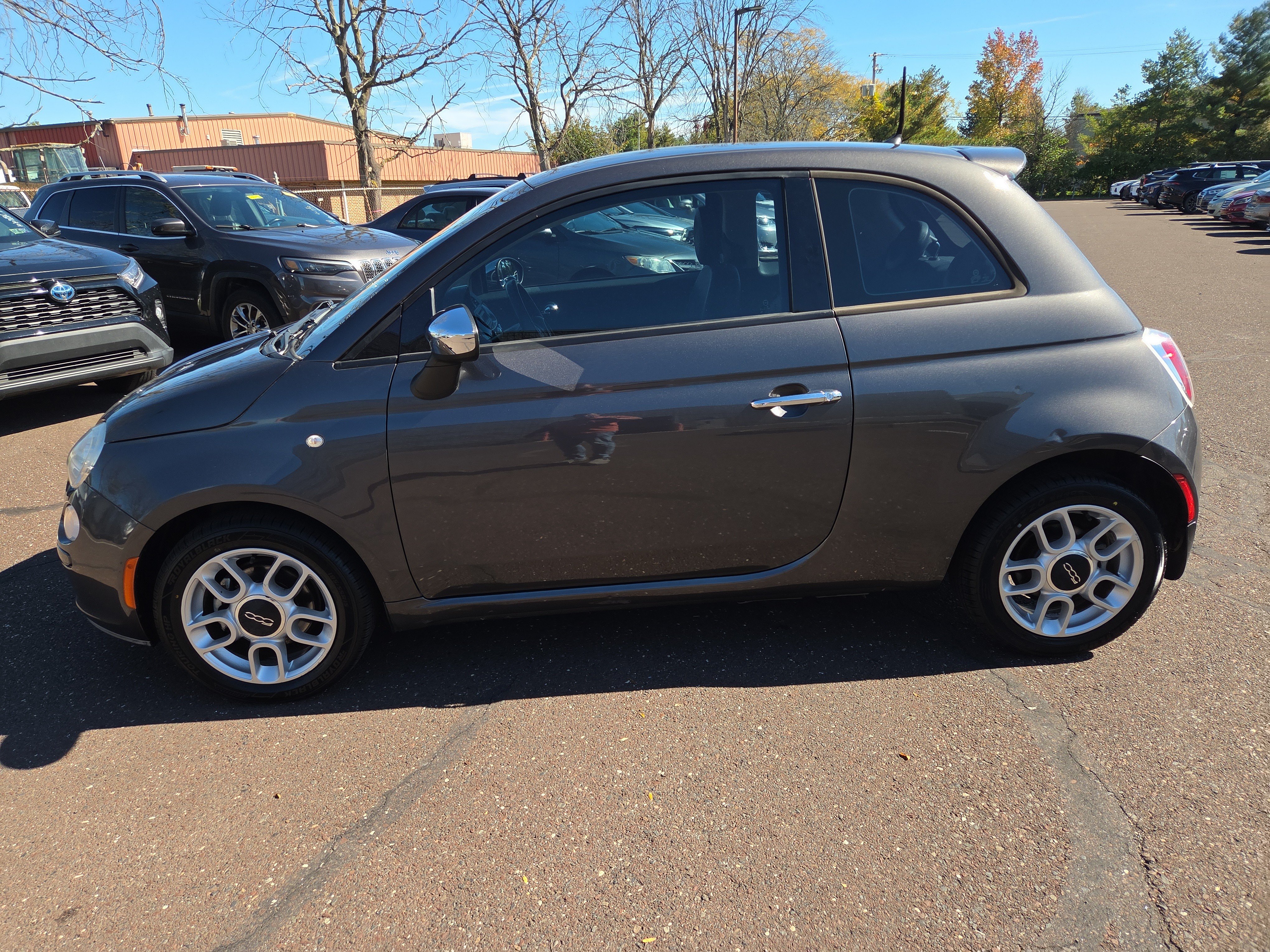 Used 2015 FIAT 500 Pop FWD image 6