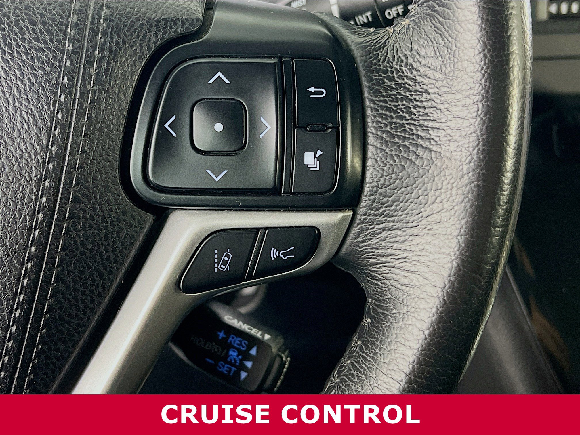 Used 2018 Toyota Sienna SE Premium image 16