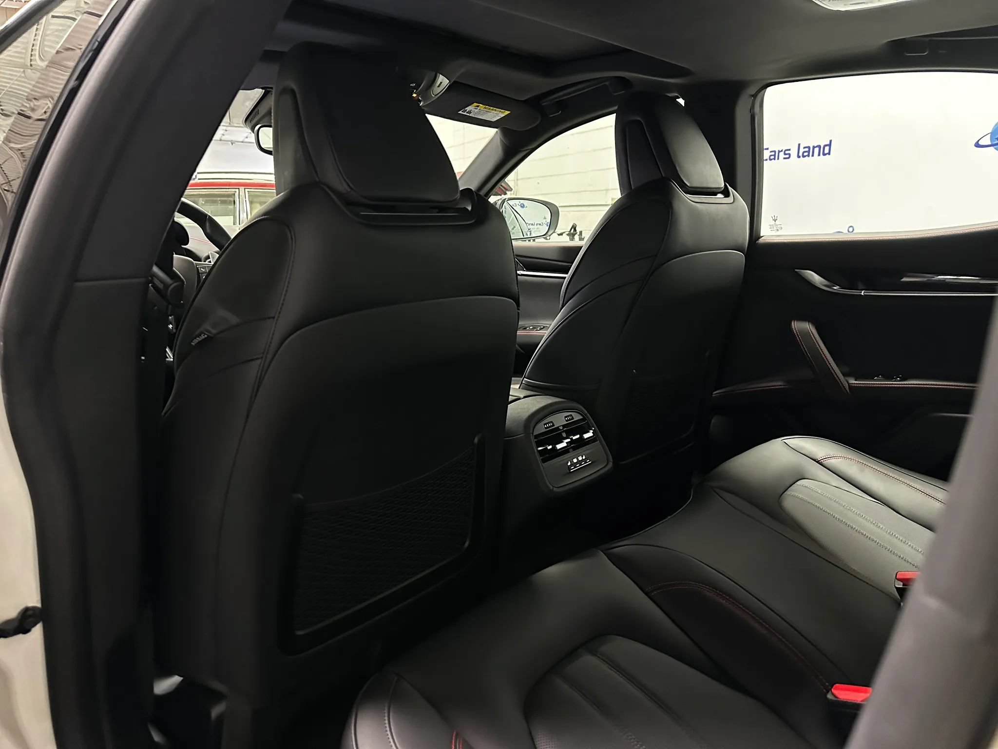 Used 2024 Maserati Ghibli Modena Q4 AWD/4WD image 13