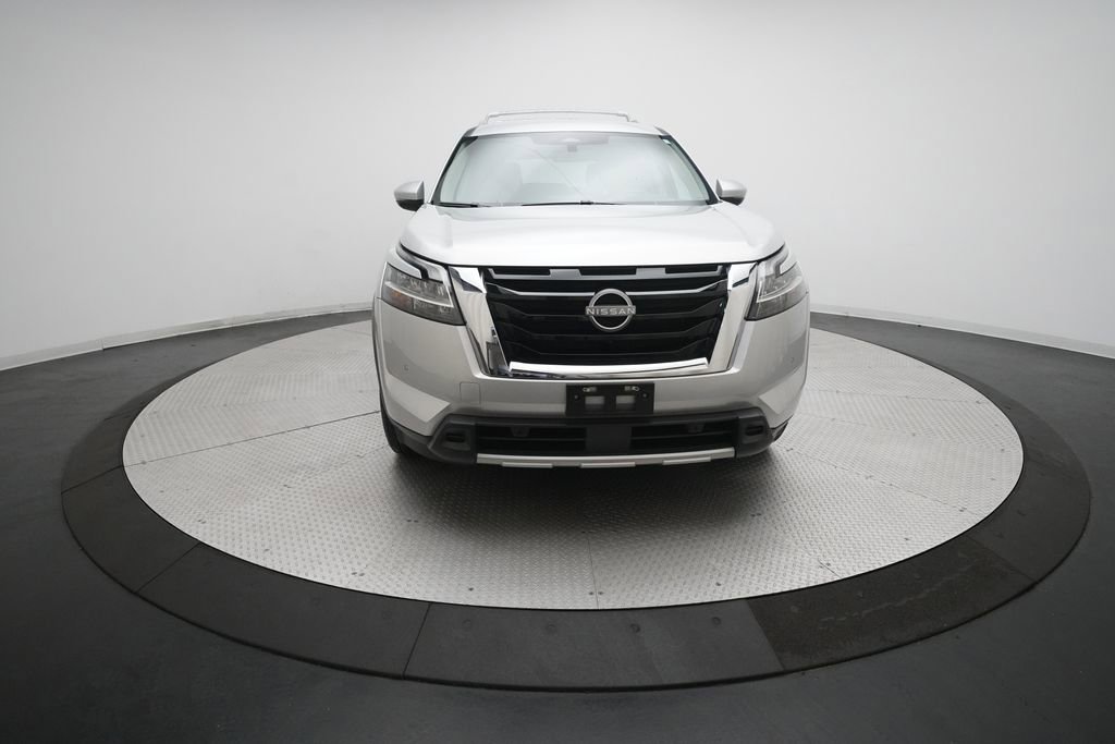 Used 2024 Nissan Pathfinder SL image 10