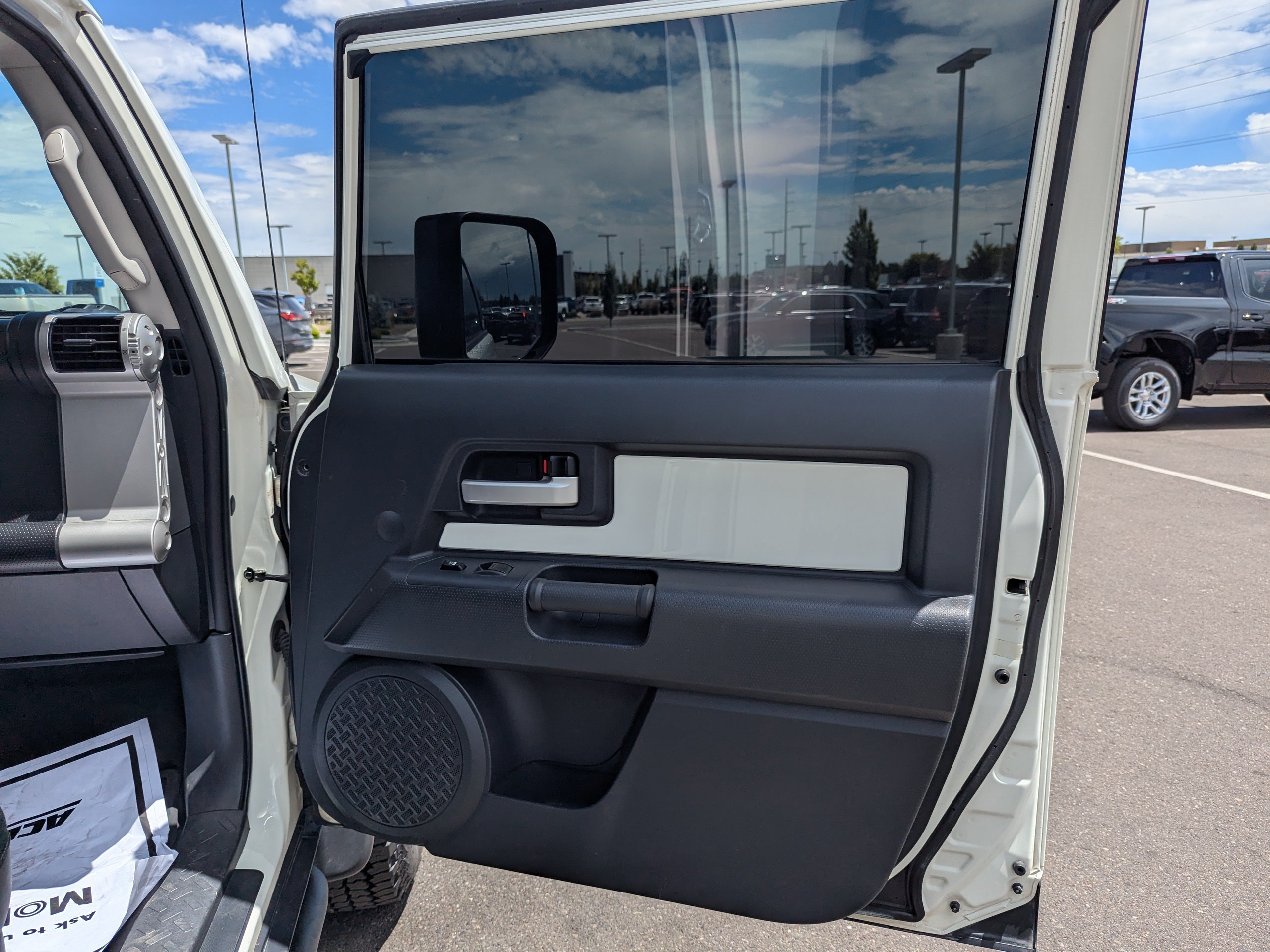 Used 2010 Toyota FJ Cruiser 4WD image 31