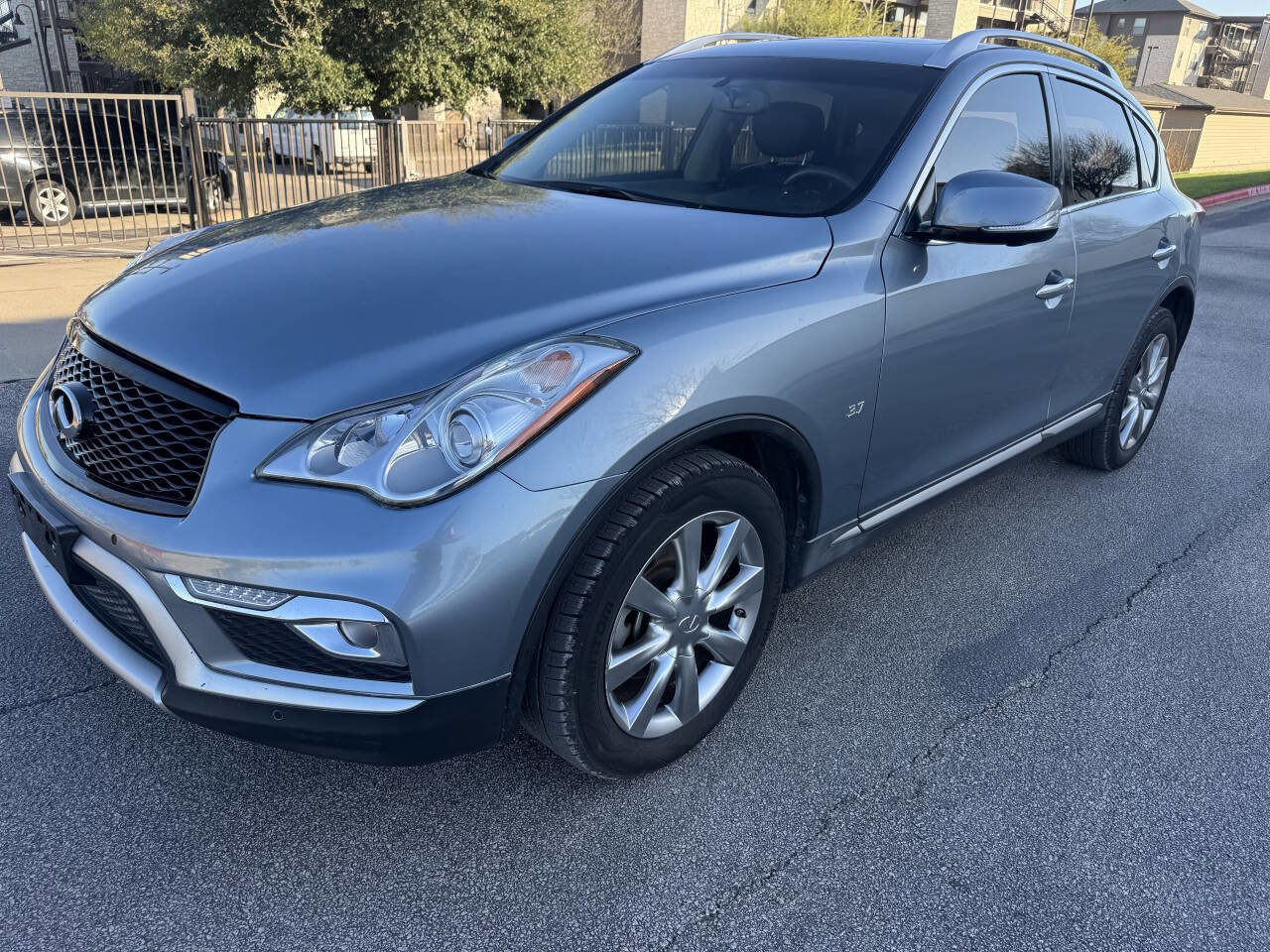 Used 2017 INFINITI QX50 2WD w/ Premium Plus Package image 8
