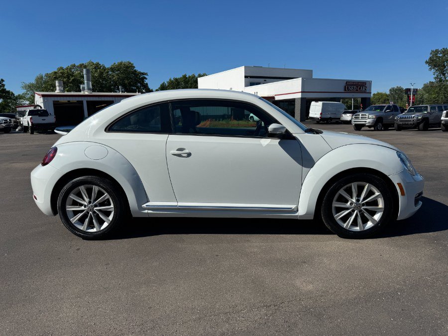Used 2017 Volkswagen Beetle 1.8T SE FWD image 6