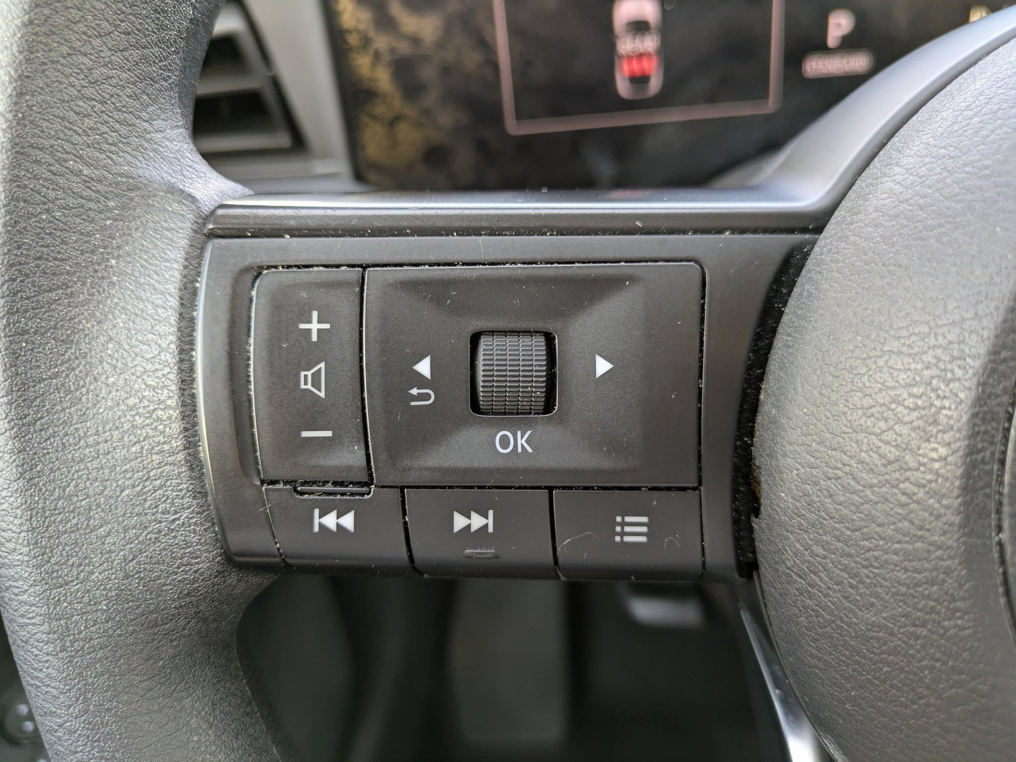 Certified 2025 Nissan Kicks S FWD image 24