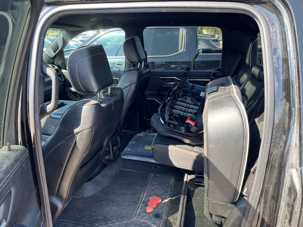 Used 2025 RAM 1500 Laramie AWD/4WD image 5
