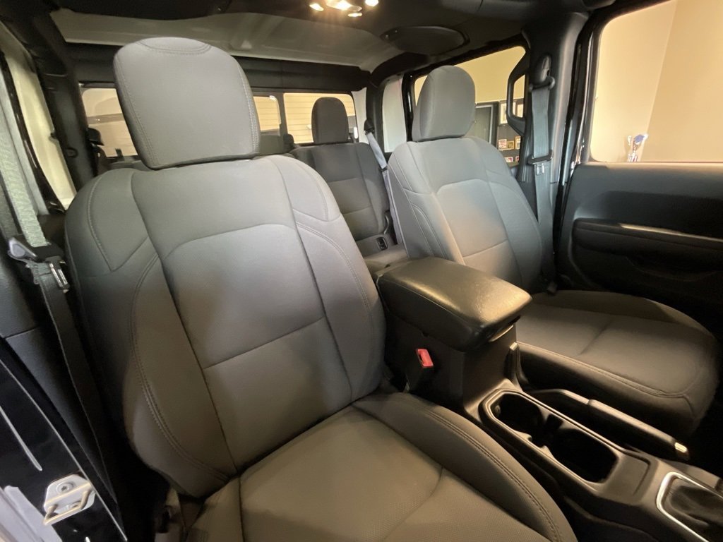 Used 2021 Jeep Gladiator Sport image 21