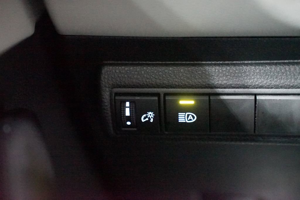 Certified 2025 Toyota Corolla LE image 22