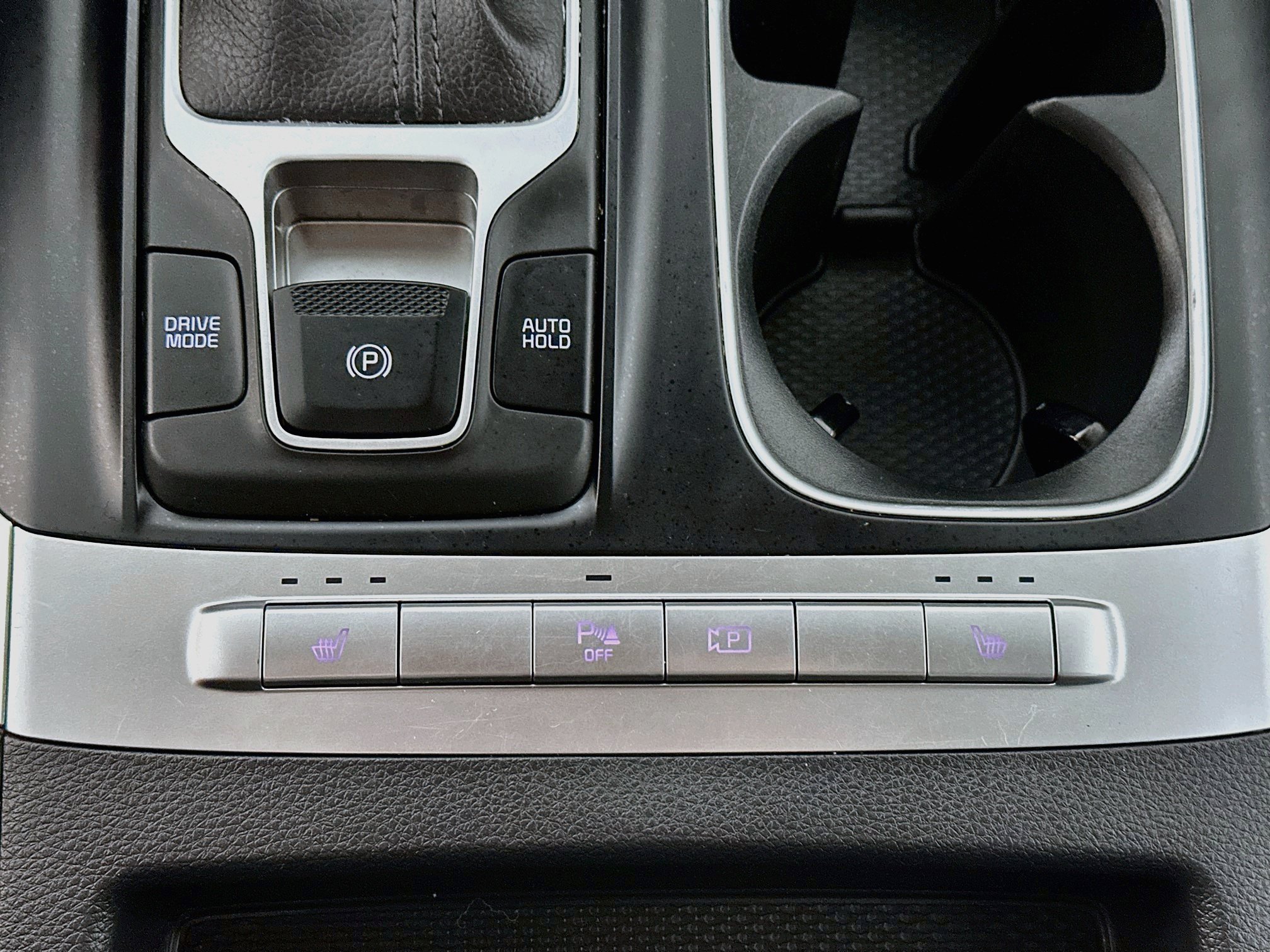 Certified 2024 Kia Carnival LX FWD image 19