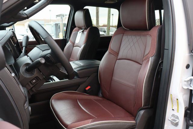 Used 2025 RAM 3500 Limited w/ Max Tow Package image 15