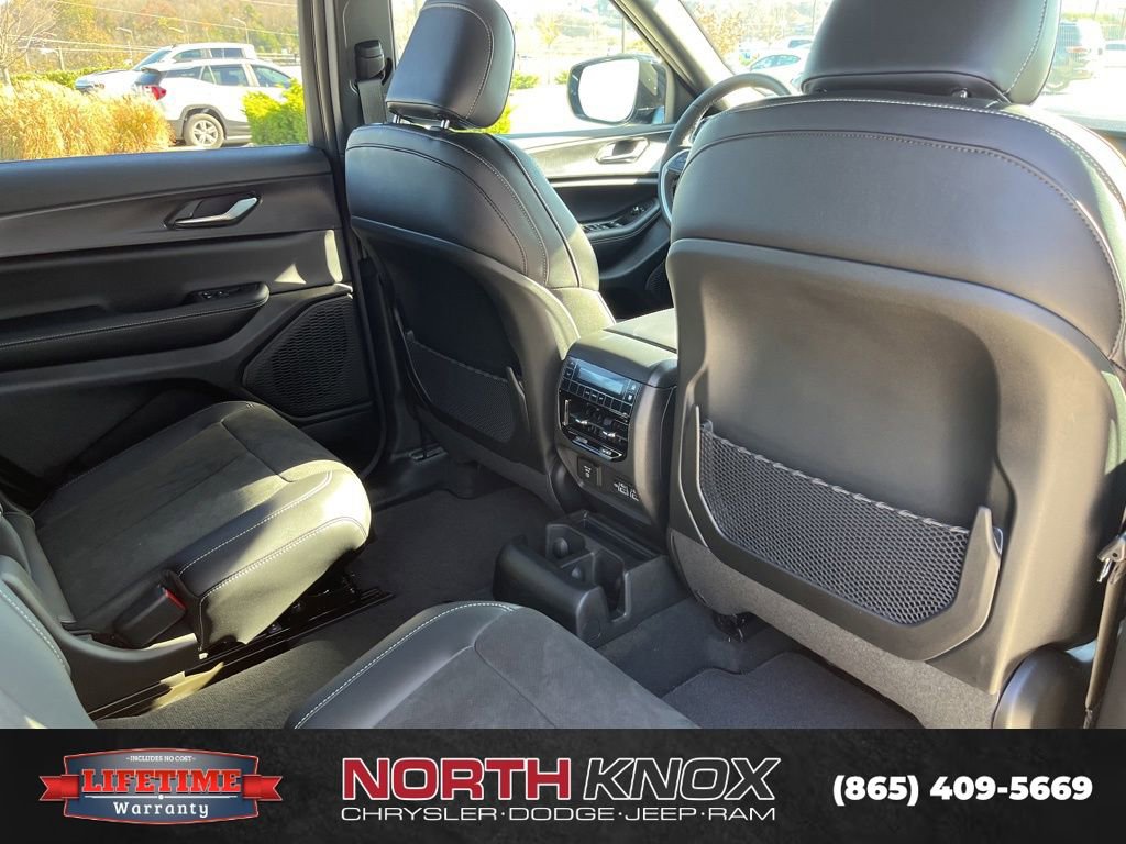 New 2025 Jeep Grand Cherokee L Altitude image 27