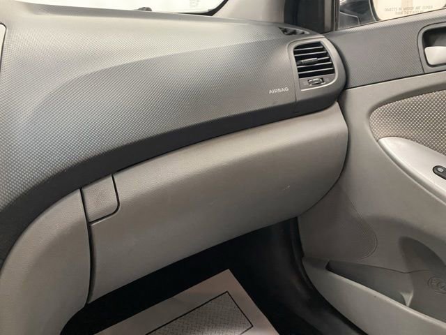 Used 2014 Hyundai Accent GLS image 22