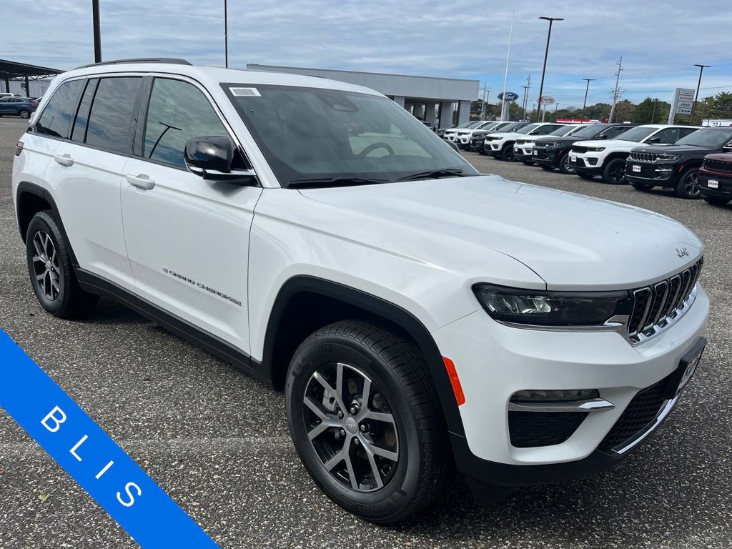 New 2025 Jeep Grand Cherokee Limited w/ Trailer Tow Package image 4