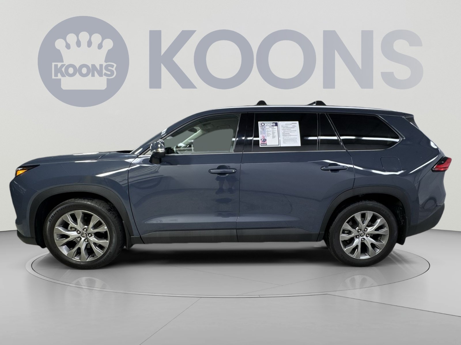 Used 2024 Toyota Grand Highlander AWD image 17