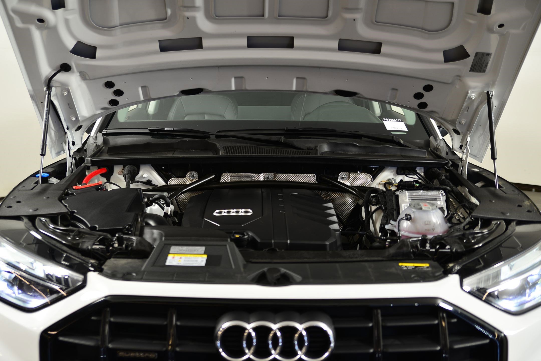 Certified 2025 Audi Q5 2.0T Premium w/ Convenience Plus Package image 18