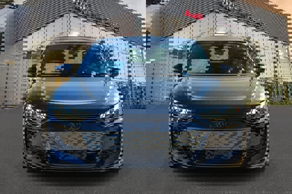 New 2026 Audi RS e-tron GT performance image 2