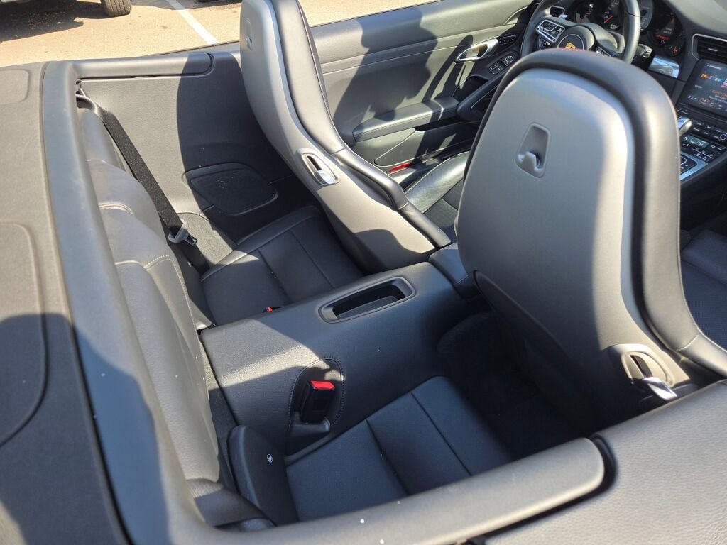 Used 2019 Porsche 911 Carrera S image 11