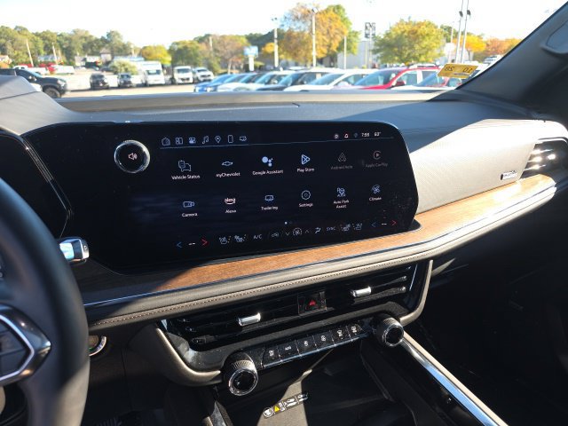 Used 2025 Chevrolet Tahoe High Country w/ Sun And Tow Package AWD/4WD image 23