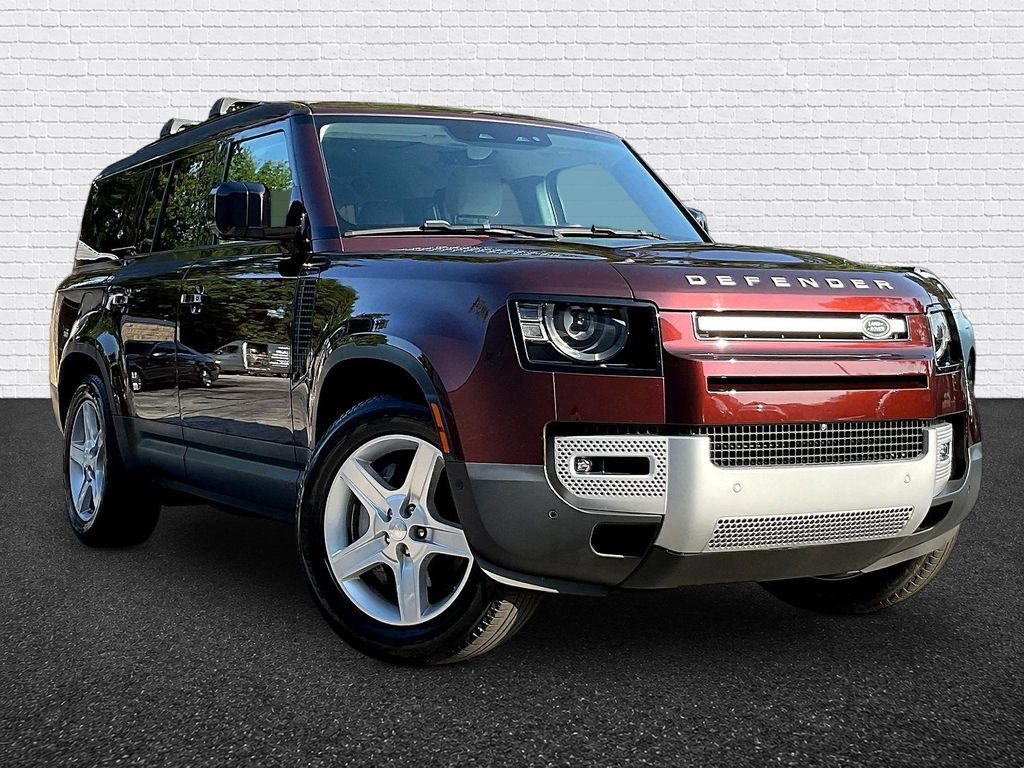 Used 2023 Land Rover Defender 130 SE AWD/4WD image 3