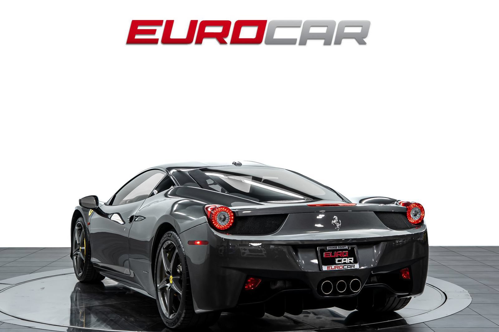 Used 2014 Ferrari 458 Italia Coupe RWD image 3