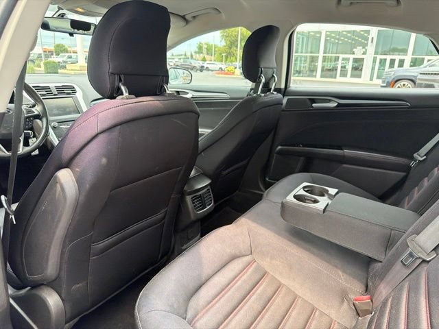 Used 2014 Ford Fusion SE FWD image 32