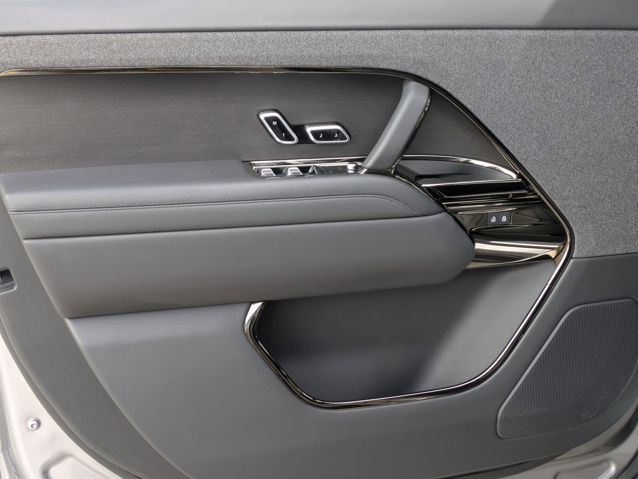 Certified 2023 Land Rover Range Rover Sport SE image 12