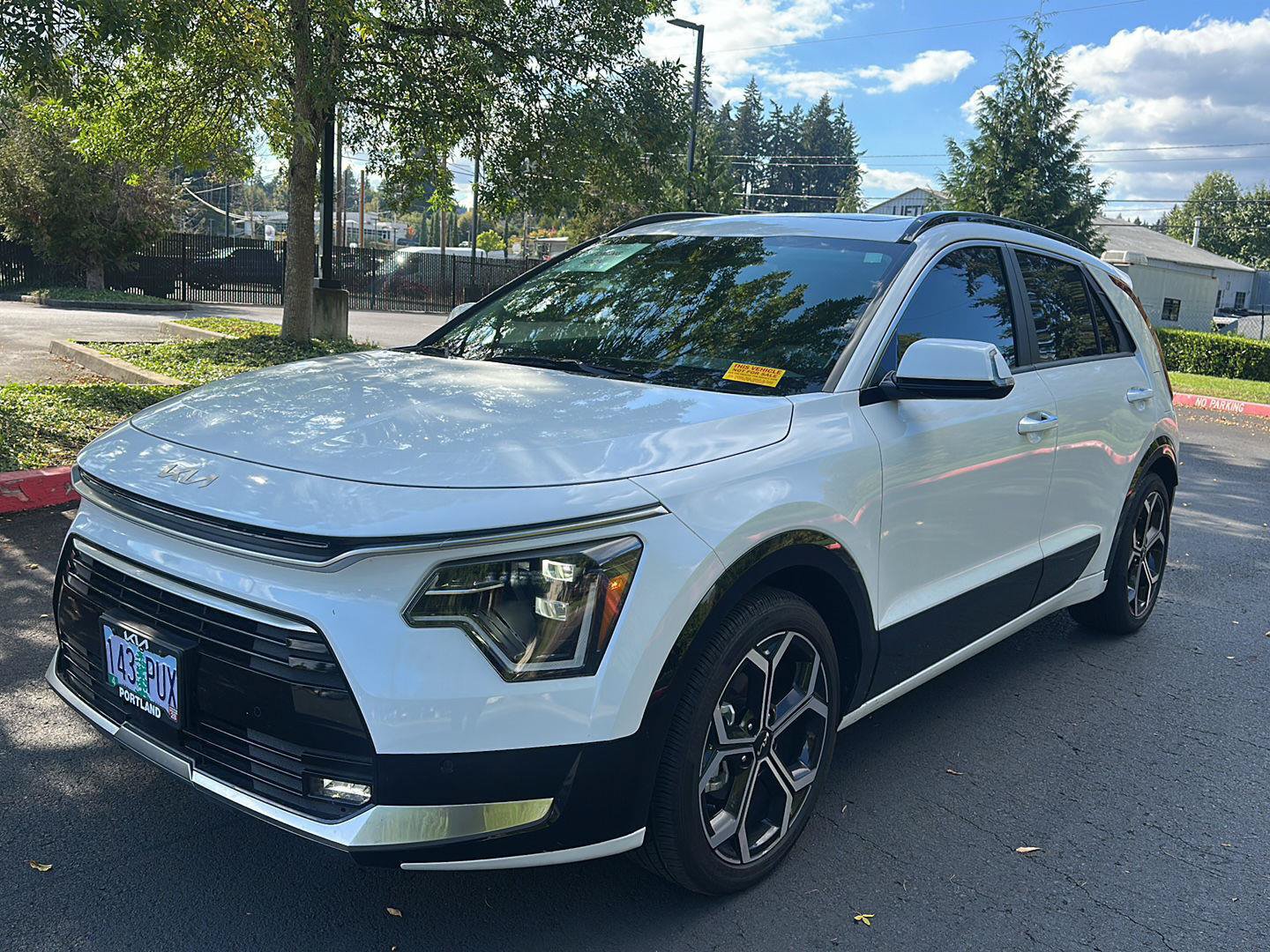 Used 2024 Kia Niro SX Touring