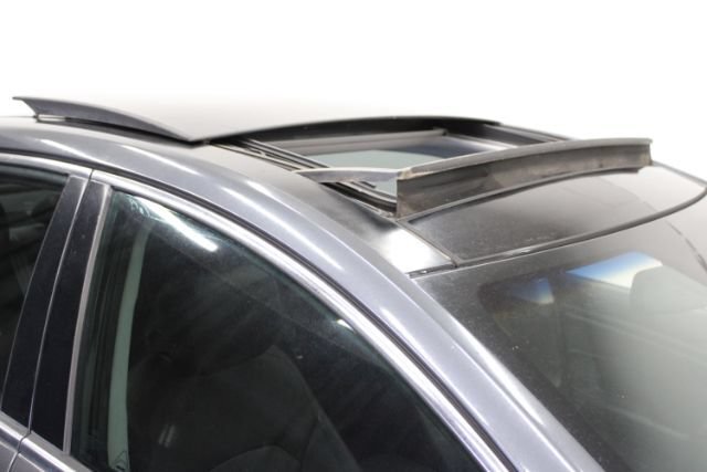 Used 2014 Kia Cadenza Premium w/ Luxury Package FWD image 7