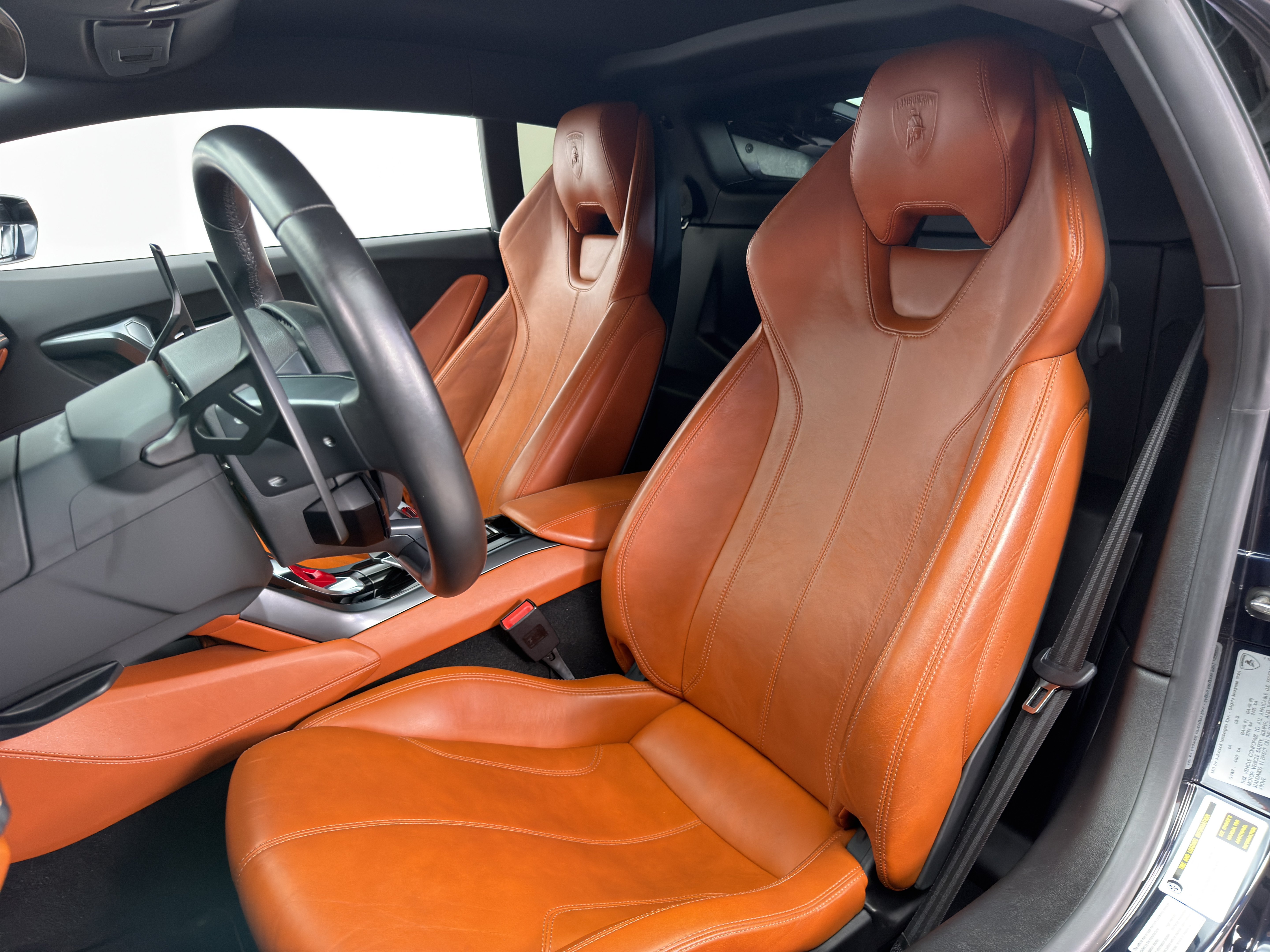 Used 2015 Lamborghini Huracan LP 610-4 AWD/4WD image 15