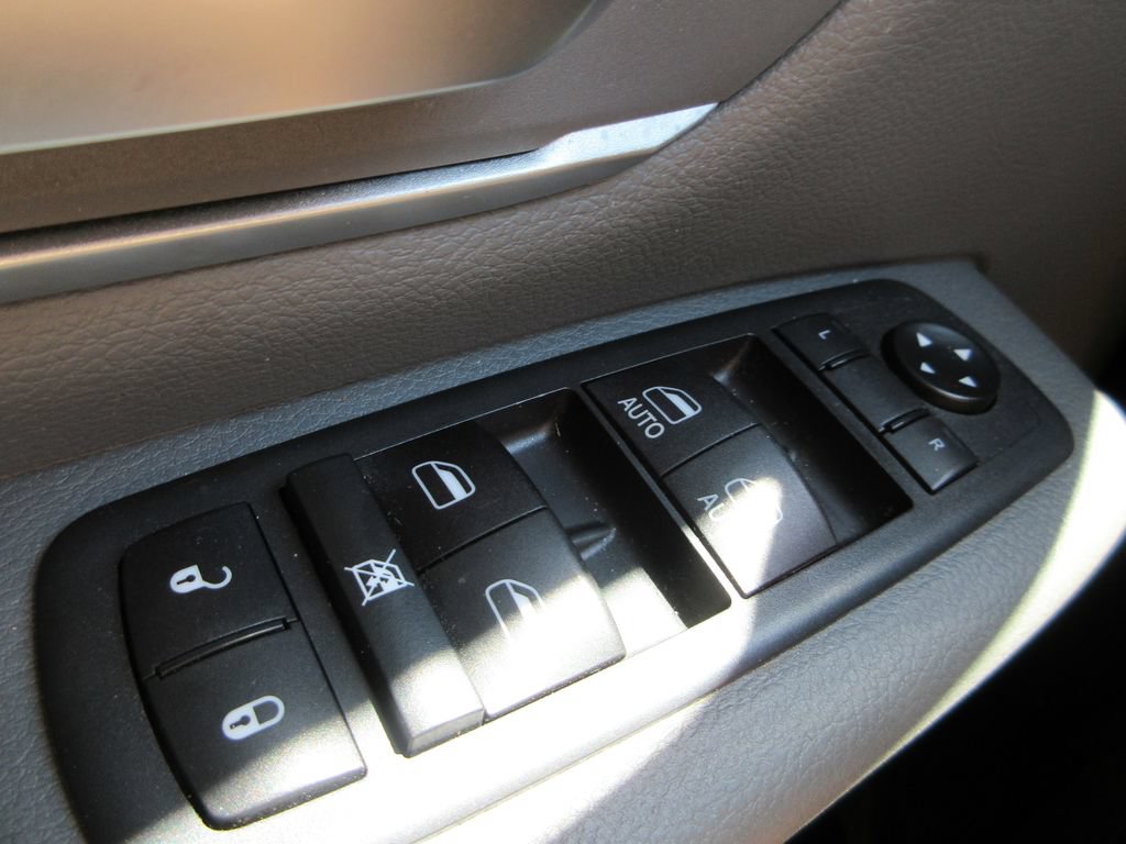 Used 2020 RAM 1500 Big Horn RWD image 23