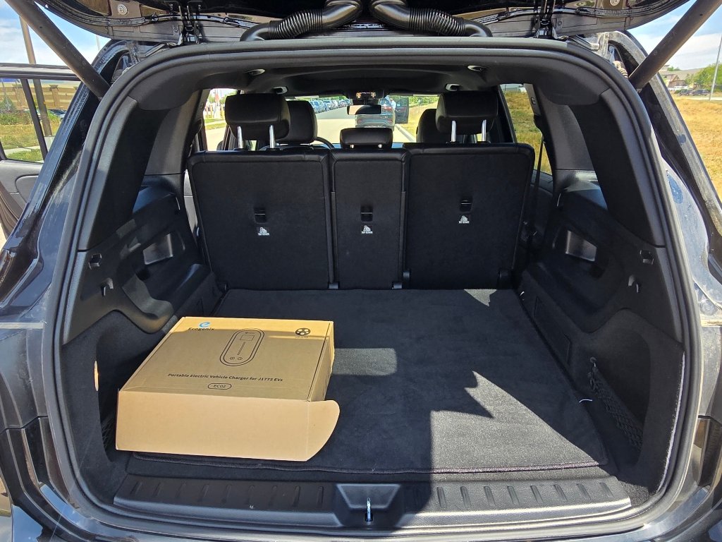 Used 2023 Mercedes-Benz EQB 350 4MATIC SUV w/ Pinnacle Package image 30