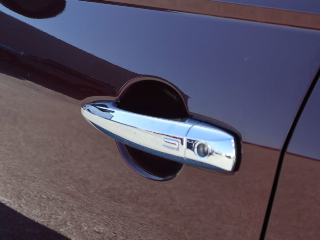 Used 2025 Nissan Altima 2.5 SV FWD image 19