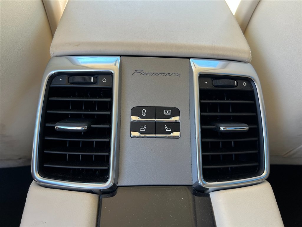 Used 2013 Porsche Panamera image 8