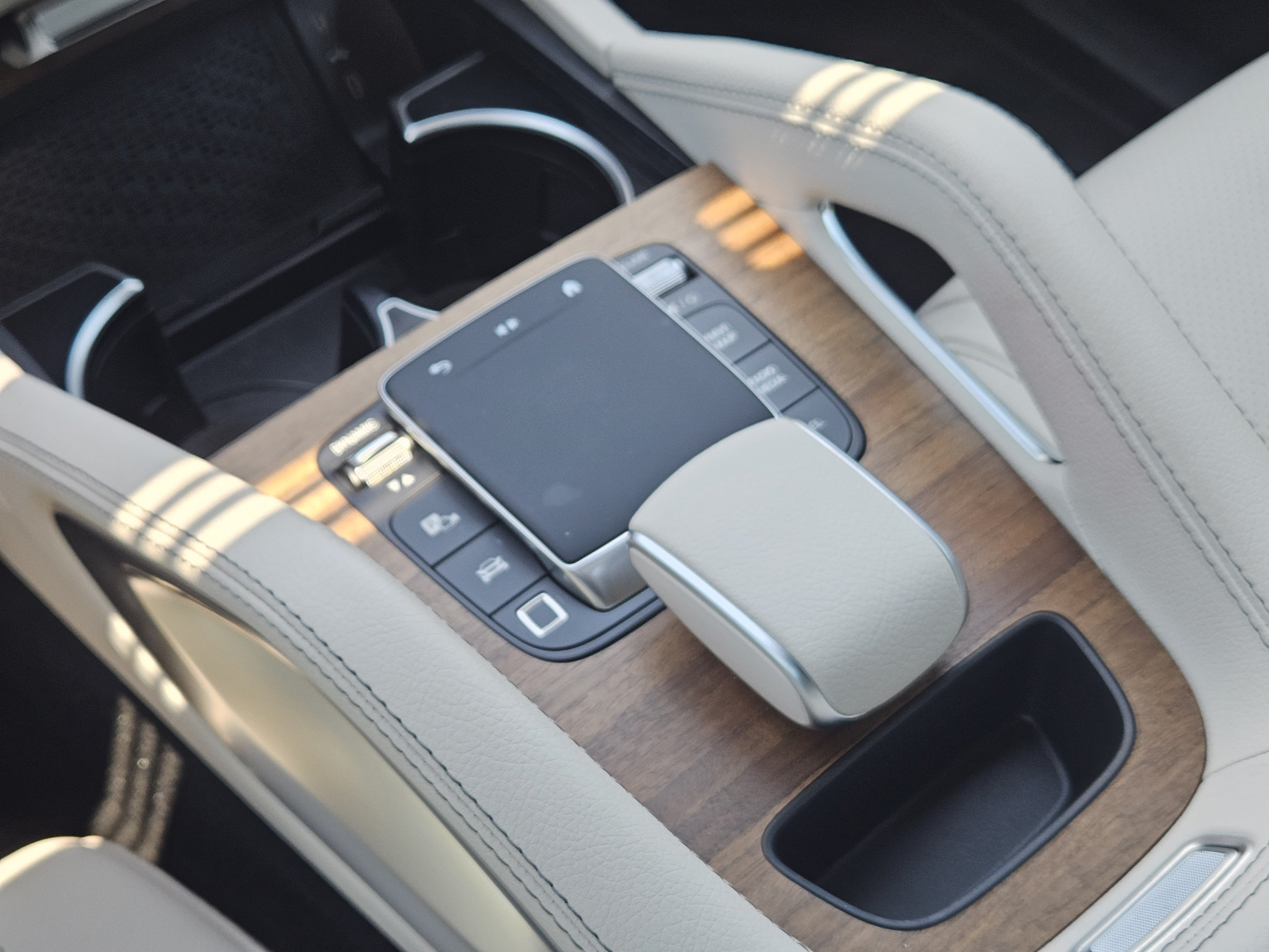 Certified 2025 Mercedes-Benz GLE 350 4MATIC image 18