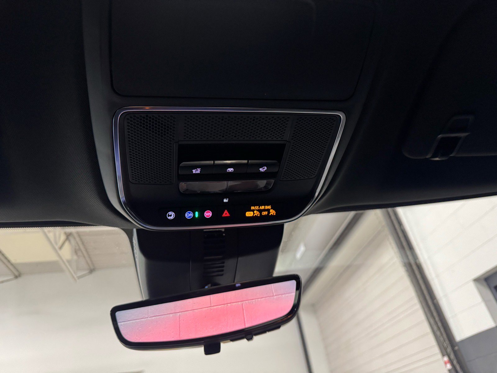 Used 2025 Buick Enclave Avenir w/ Super Cruise Package image 23