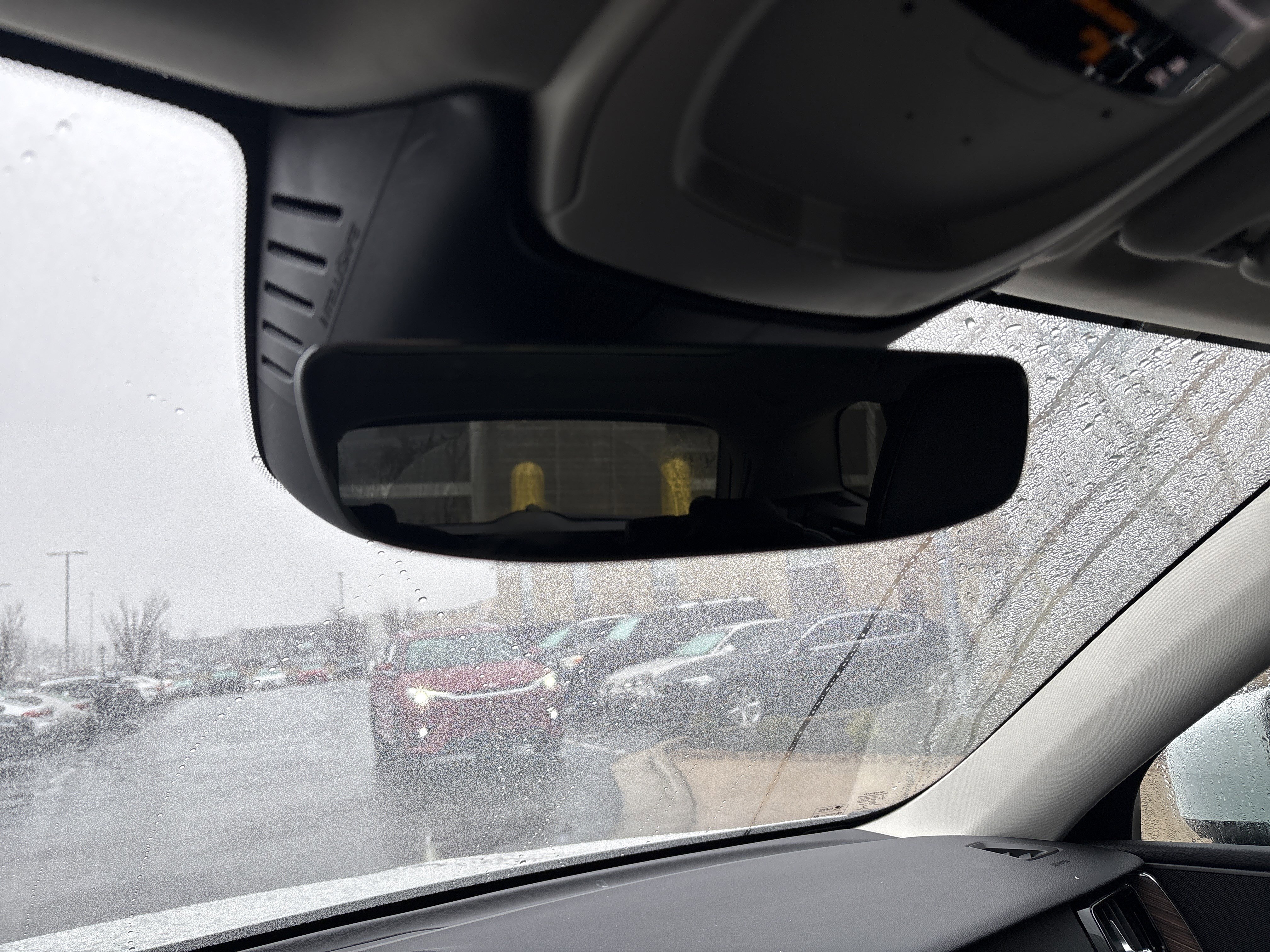 Used 2022 Volvo XC60 B5 Momentum w/ Climate Package image 19