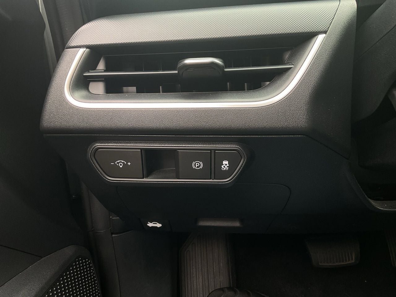 Used 2025 Kia K4 FWD image 21