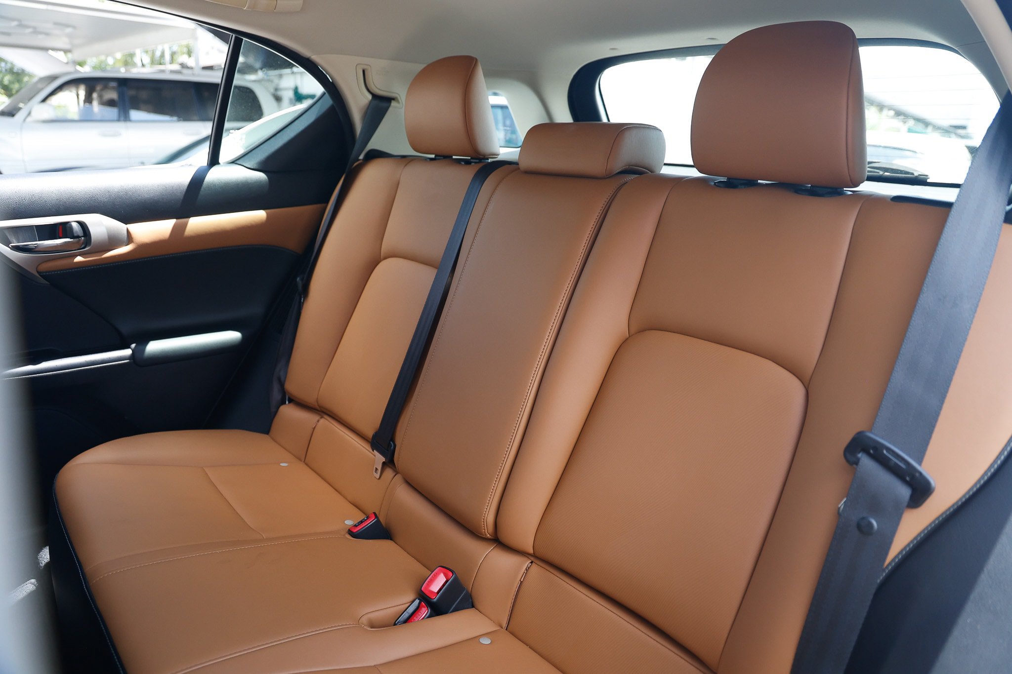 Used 2016 Lexus CT 200h w/ Navigation Package FWD image 12