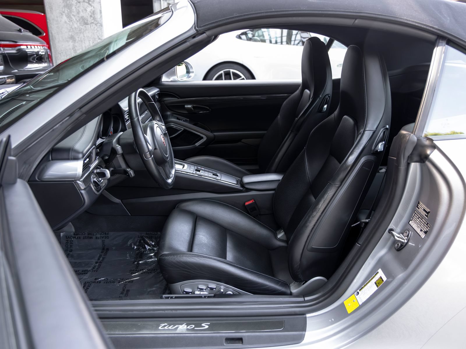 Certified 2015 Porsche 911 Turbo S AWD/4WD image 30