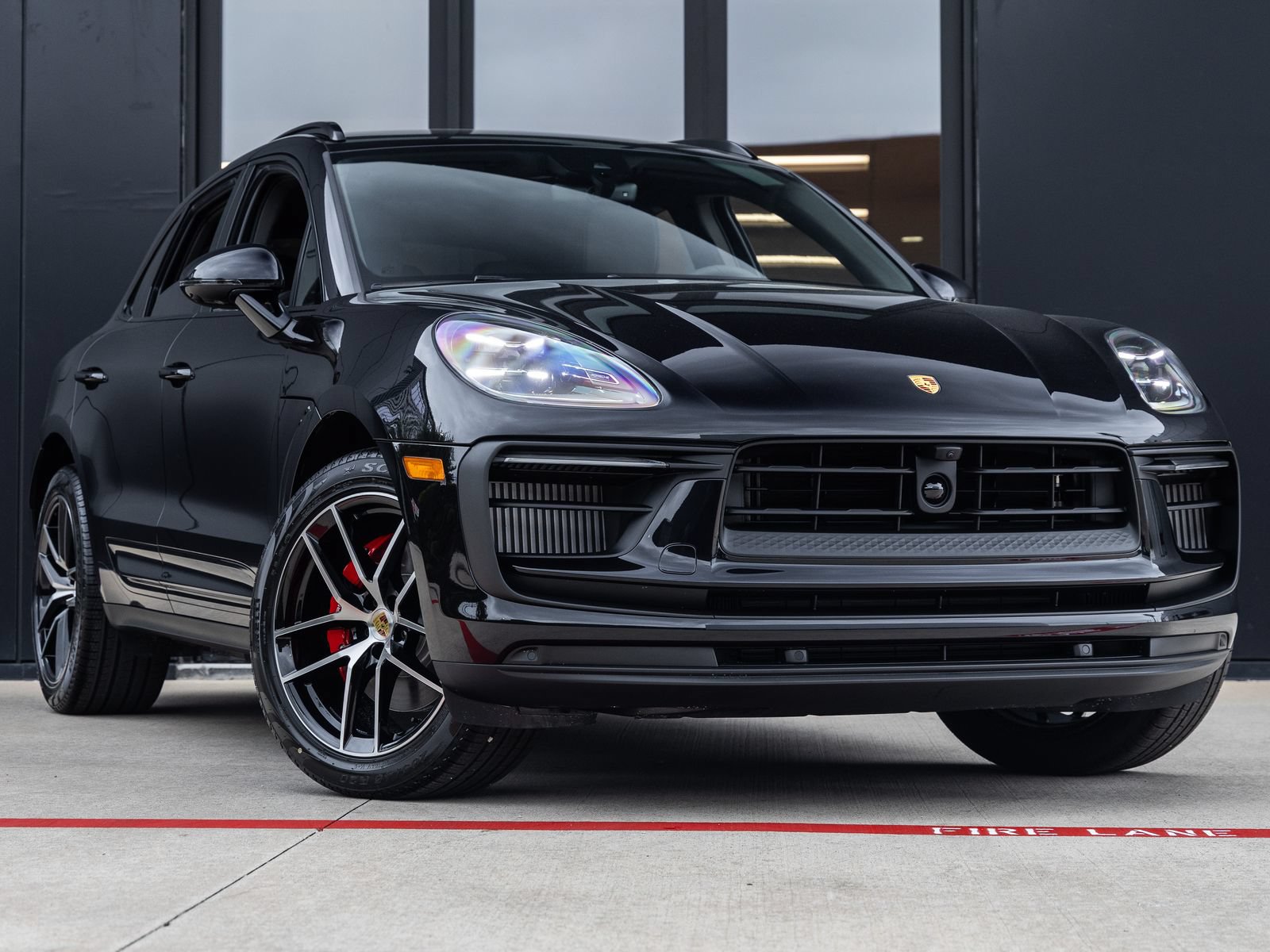 New 2026 Porsche Macan S AWD/4WD image 6