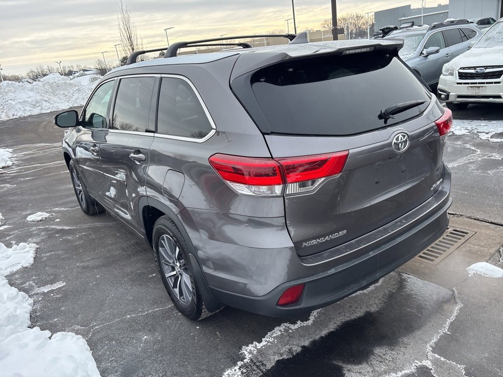 Used 2018 Toyota Highlander XLE image 5