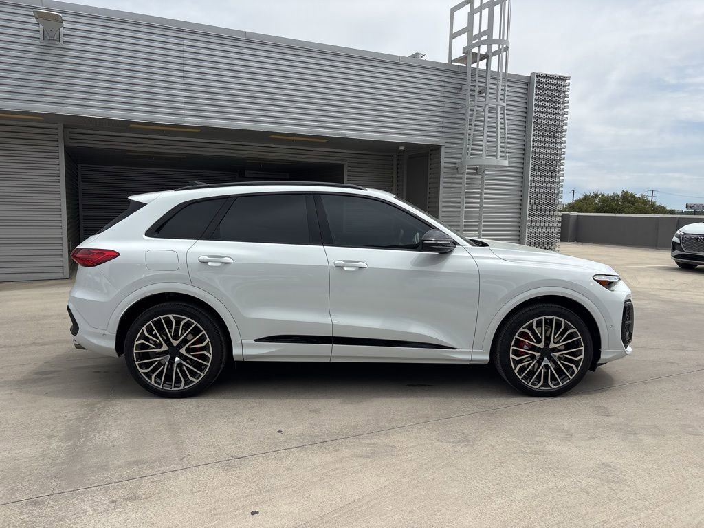 New 2026 Audi SQ5 Prestige AWD/4WD image 4